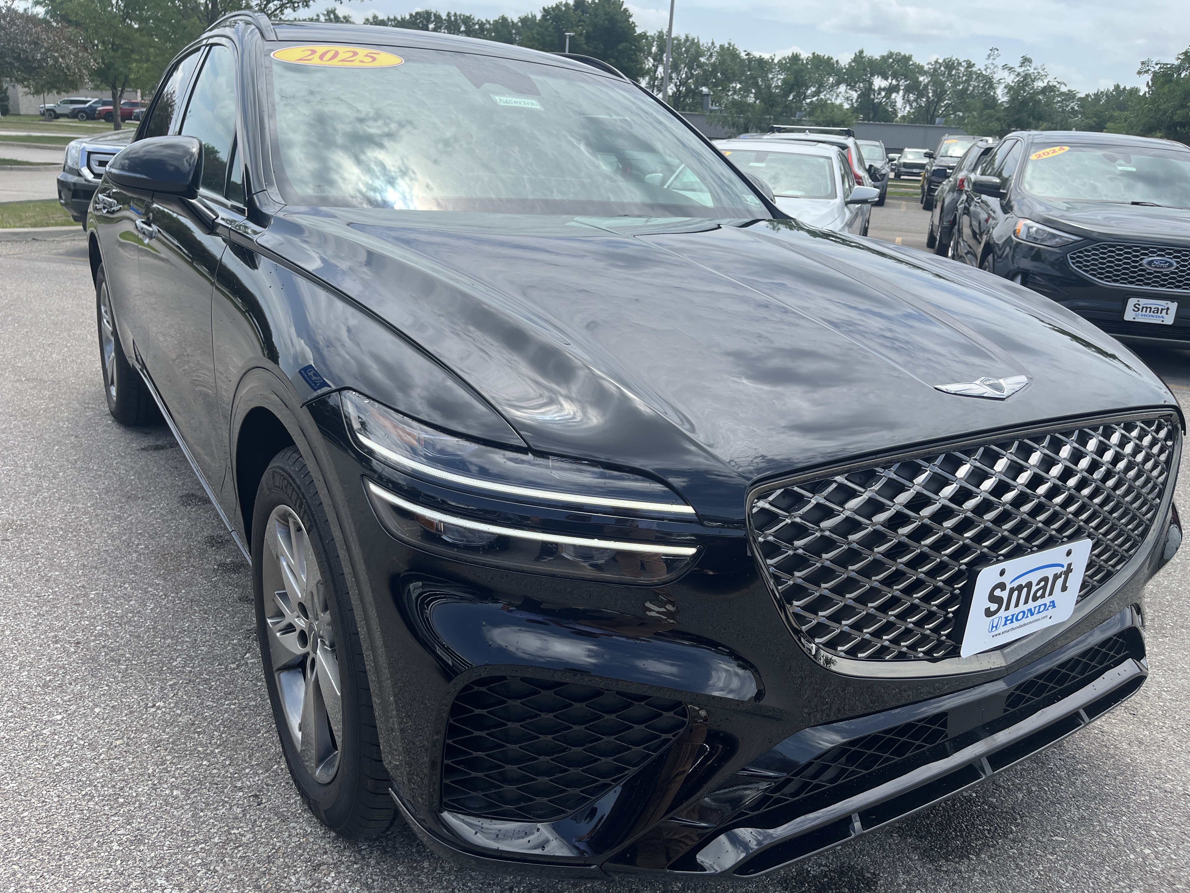 Used 2025 Genesis GV70 3.5T Sport AWD/4WD image 3
