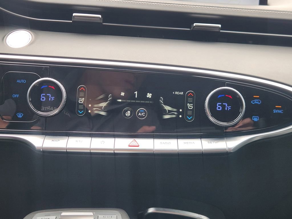 Used 2024 Genesis GV70 3.5T Sport w/ Sport Advanced Package AWD/4WD image 15