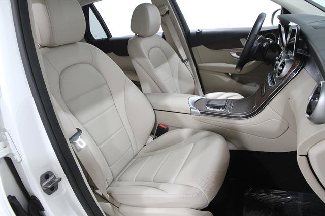 Used 2022 Mercedes-Benz GLC 300 4MATIC image 17
