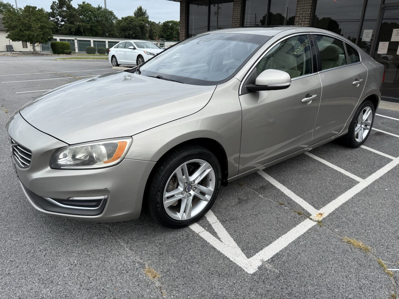 Used 2014 Volvo S60 T5 image 1