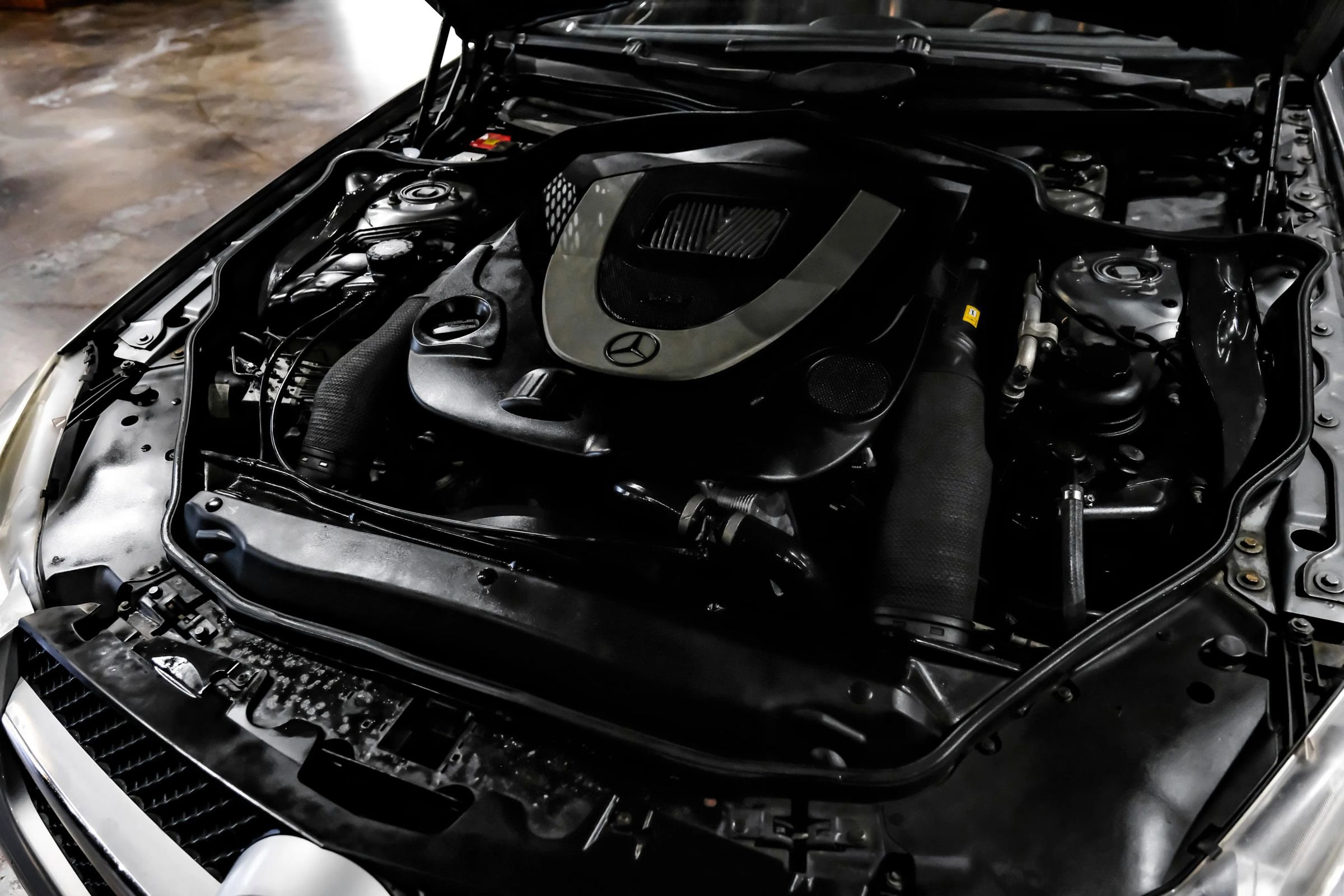 Used 2011 Mercedes-Benz SL 550 w/ Premium I Pkg image 33