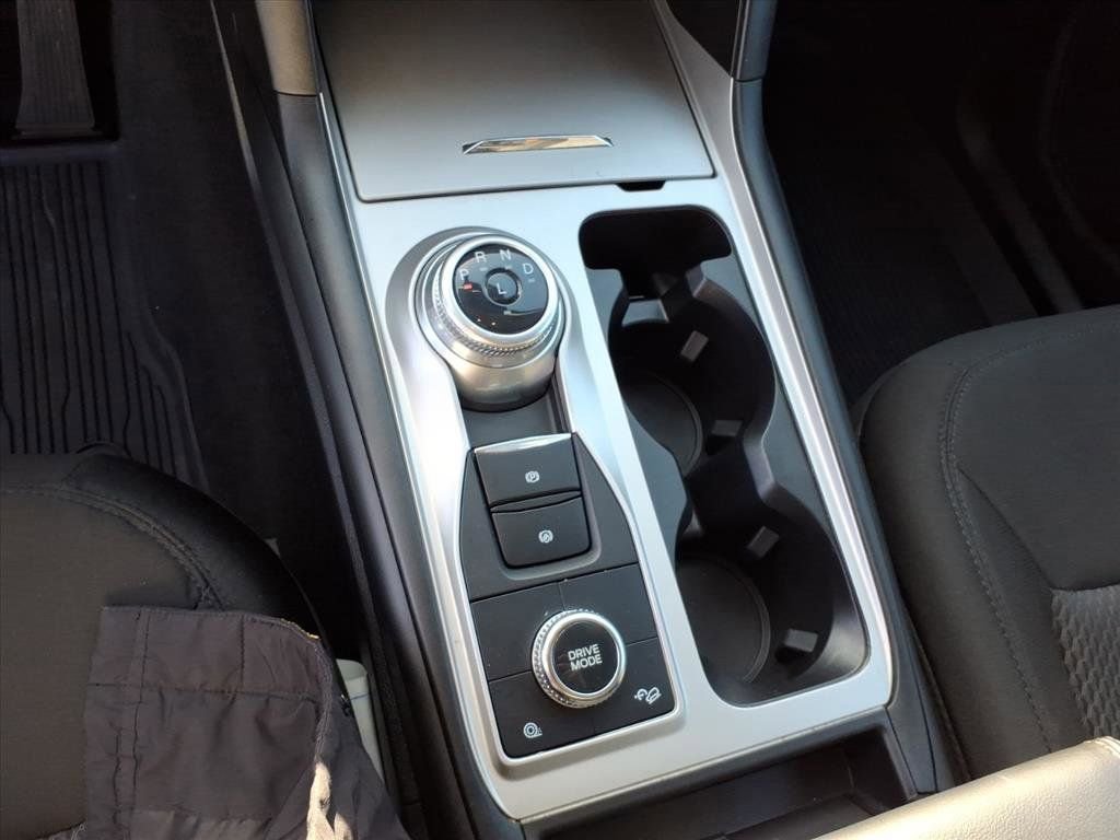 Used 2023 Ford Explorer XLT image 32