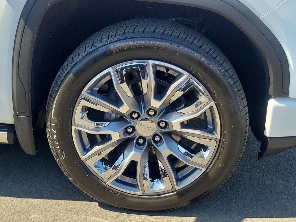 Used 2024 GMC Sierra 1500 Denali RWD image 4