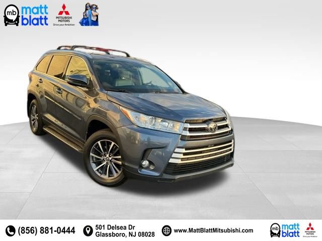 Used 2019 Toyota Highlander XLE image 2