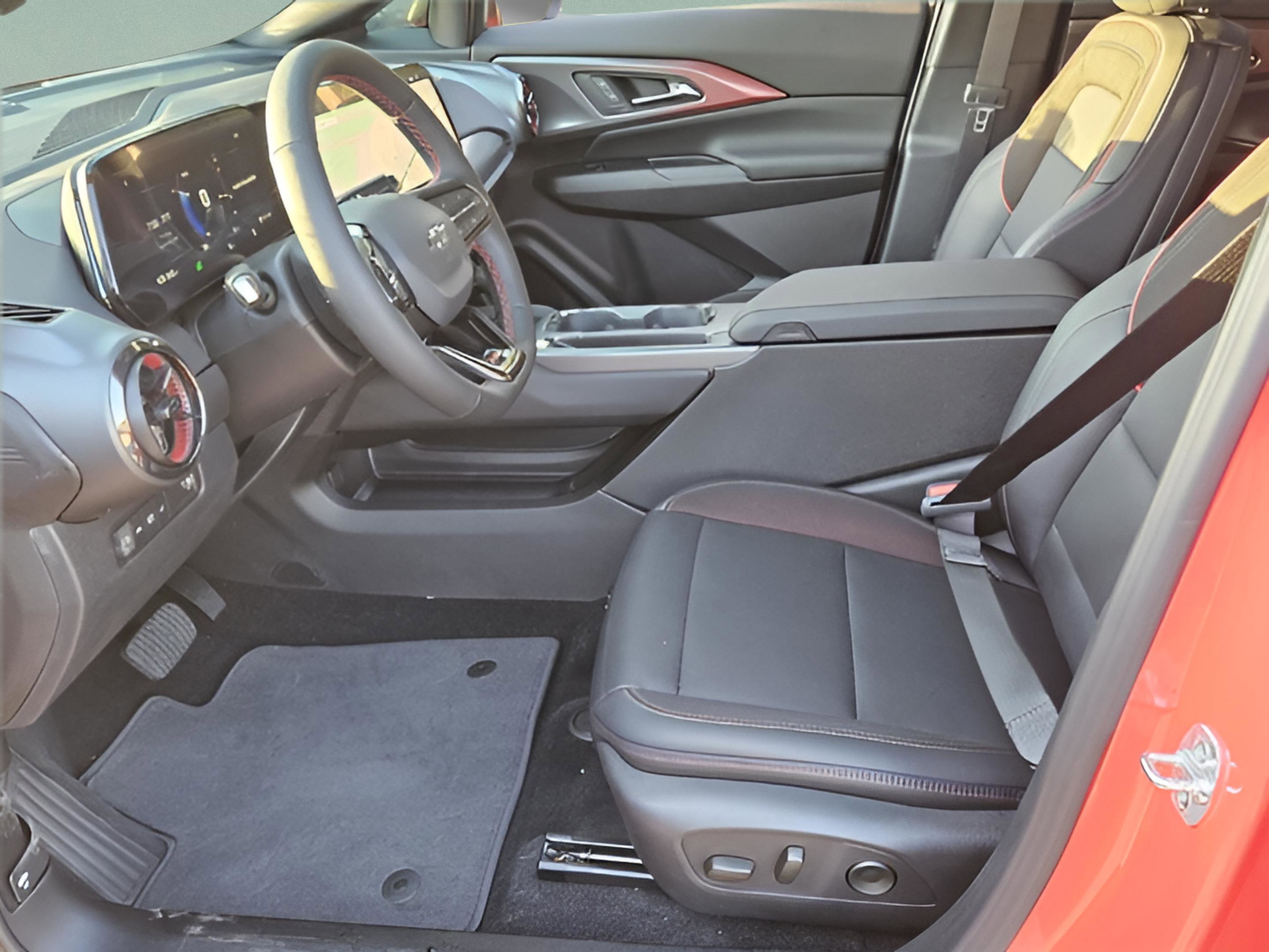 New 2025 Chevrolet Equinox EV RS image 12