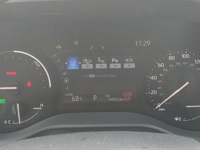 Certified 2025 Toyota Sienna XLE image 27