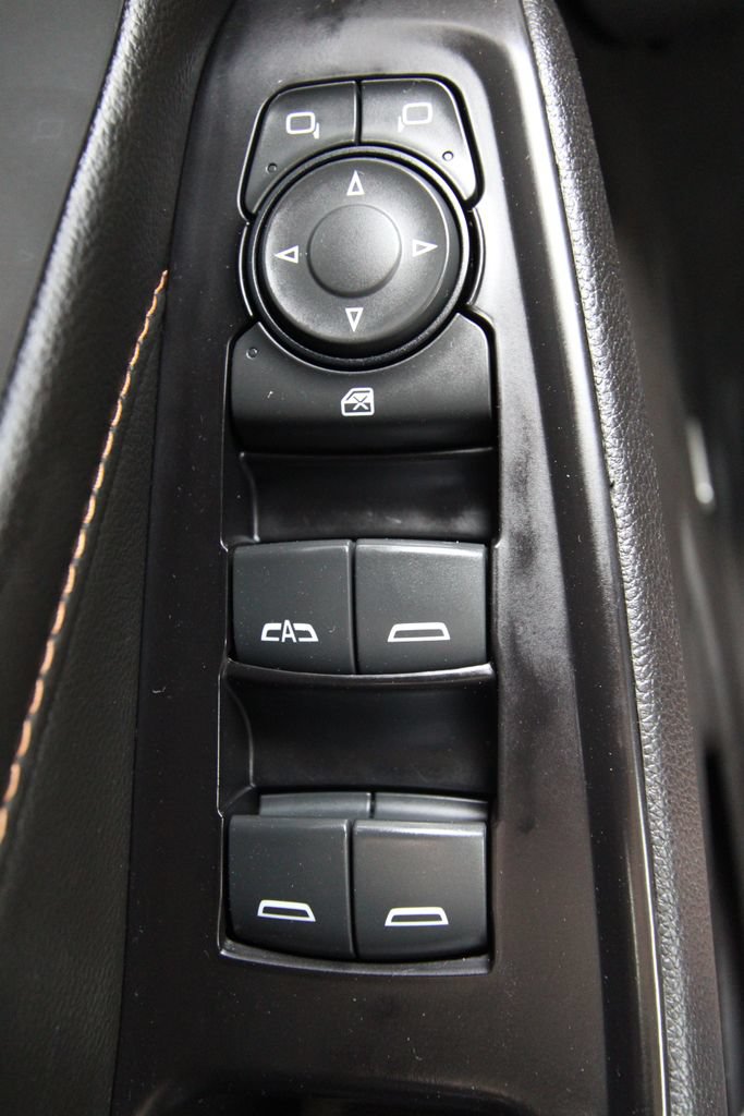 Used 2019 Chevrolet Traverse LT w/ LPO, Blackout Package AWD/4WD image 26