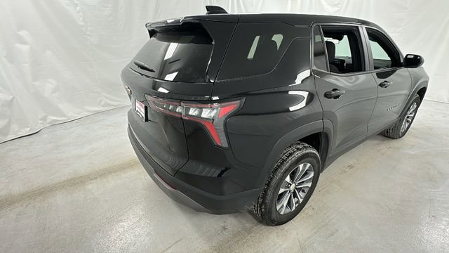 Used 2025 Chevrolet Equinox LT image 3