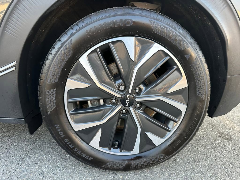 Used 2023 Kia EV6 Light image 10