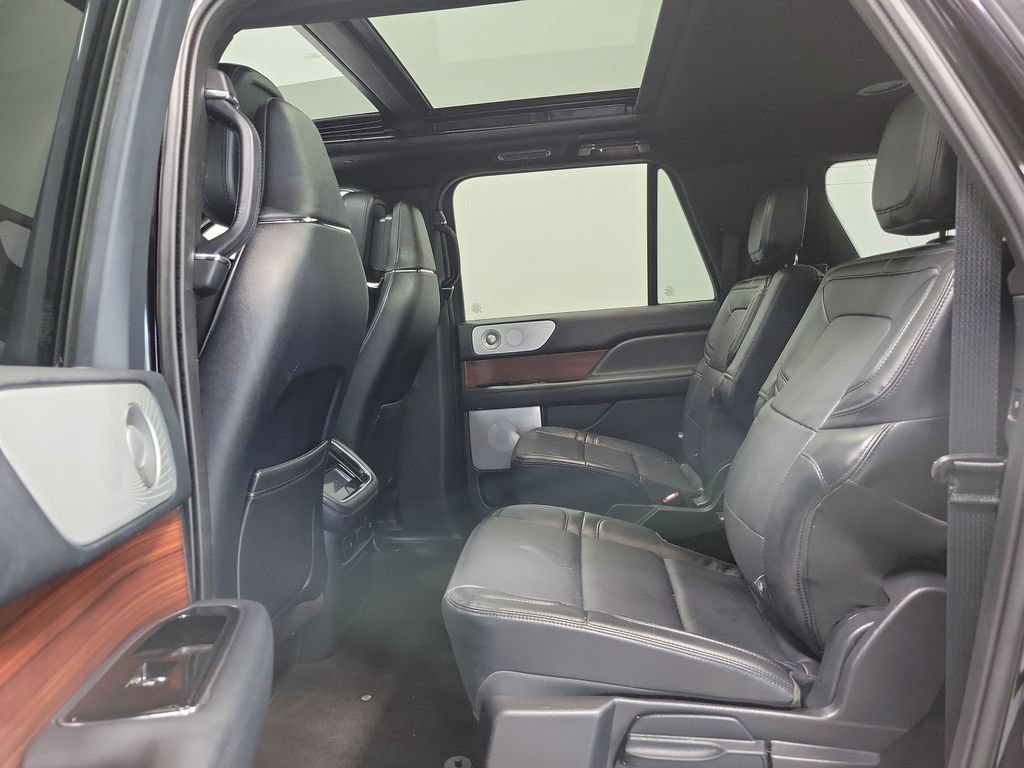 Used 2024 Lincoln Navigator L Reserve AWD/4WD image 31