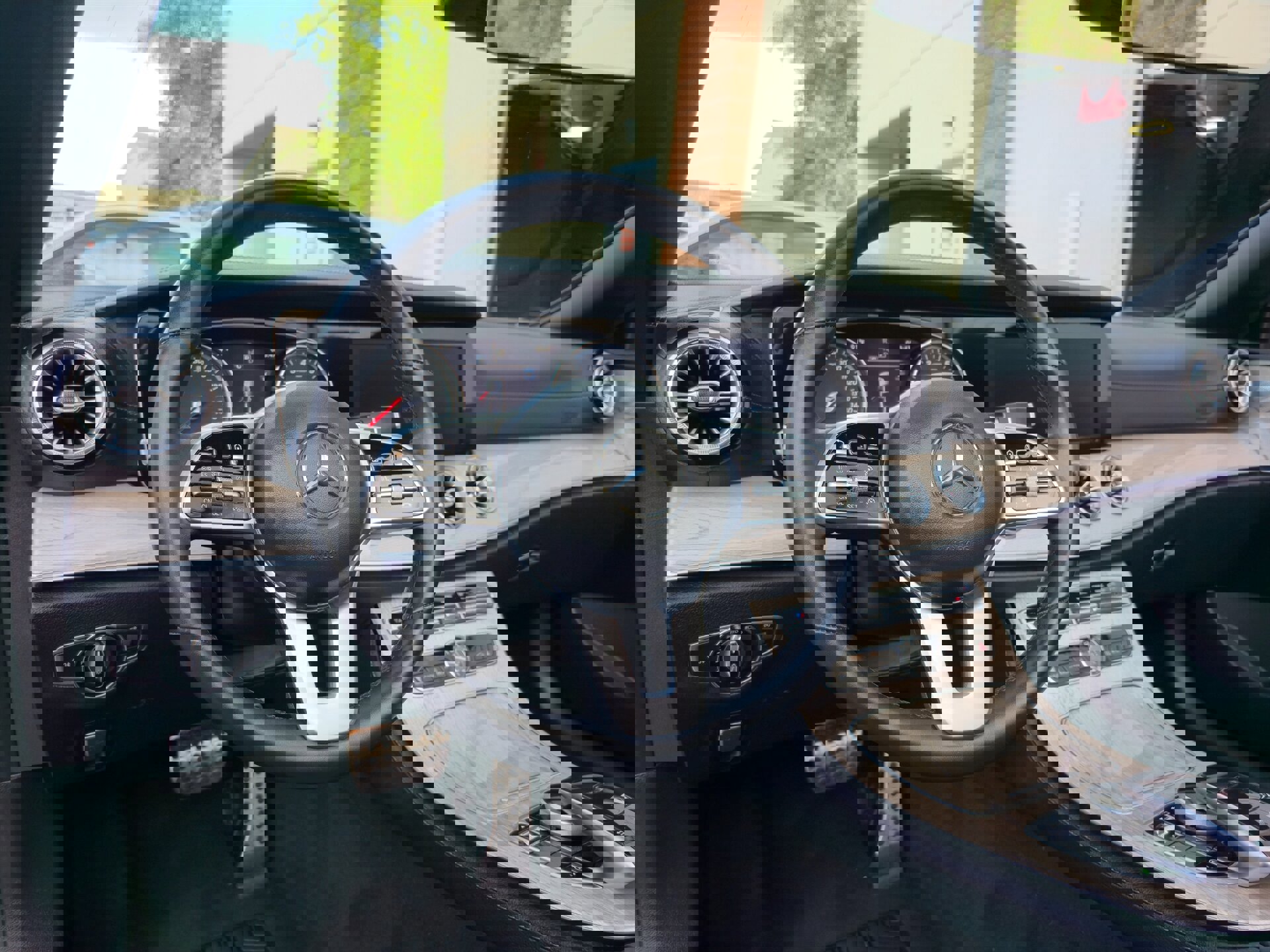 Used 2019 Mercedes-Benz E 450 4MATIC Cabriolet image 6