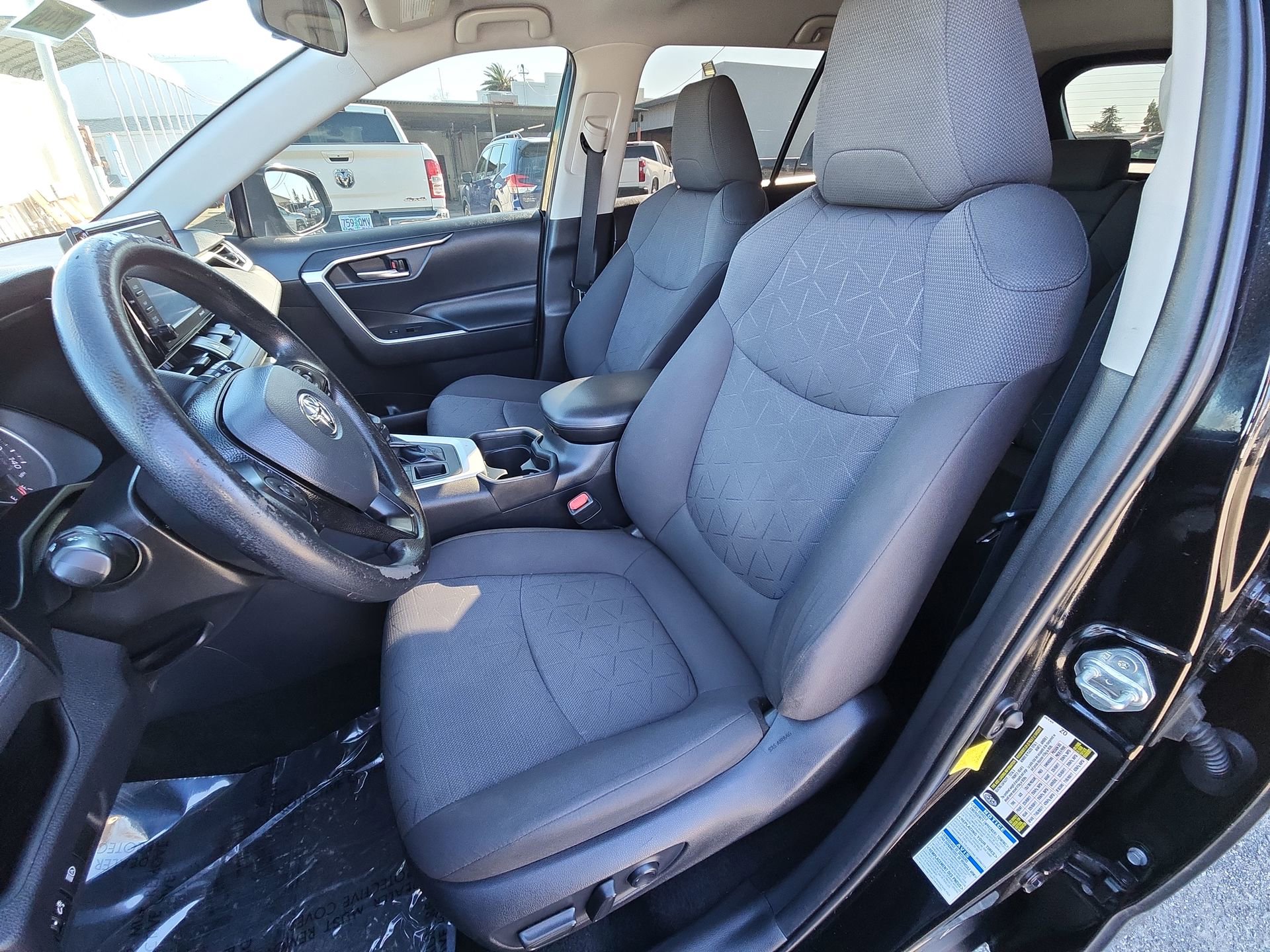 Used 2021 Toyota RAV4 XLE image 13
