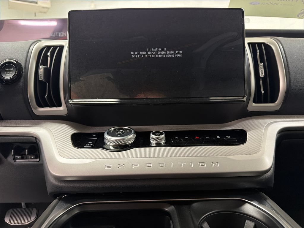 New 2027 Ford Expedition Max Active RWD image 19
