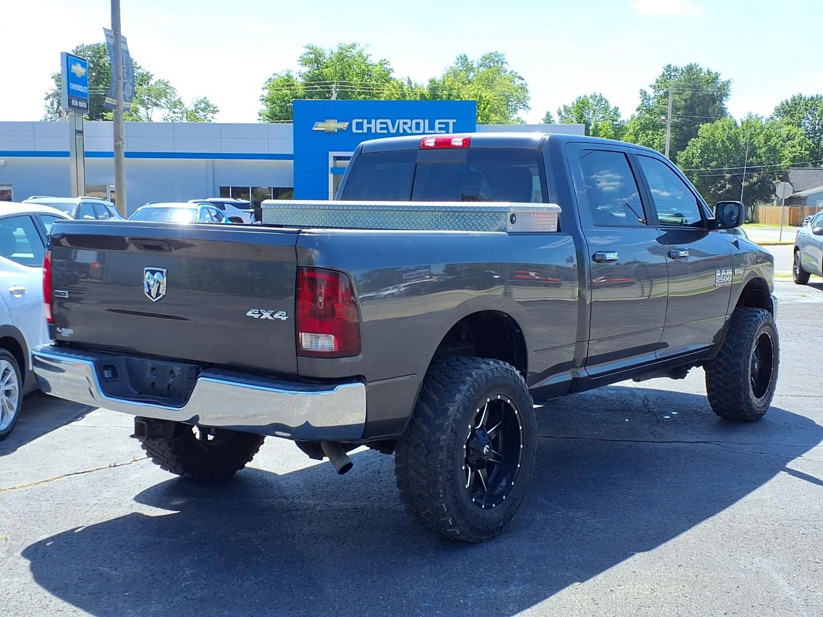 Used 2017 RAM 2500 SLT AWD/4WD image 4