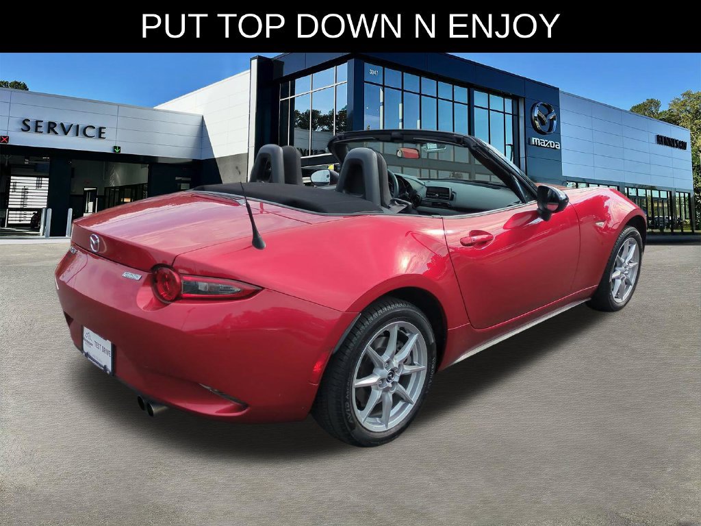 Used 2016 MAZDA MX-5 Miata Sport RWD image 4