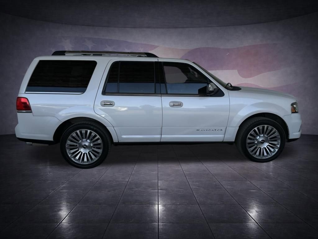 Used 2015 Lincoln Navigator 4WD w/ Equipment Group 101A Reserve image 6