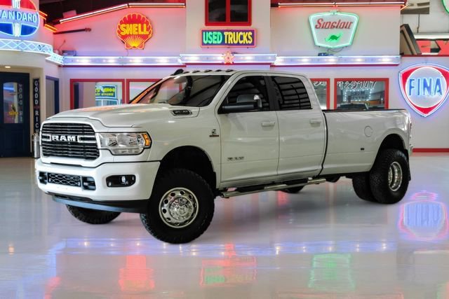 Used 2019 RAM 3500 Lone Star image 2