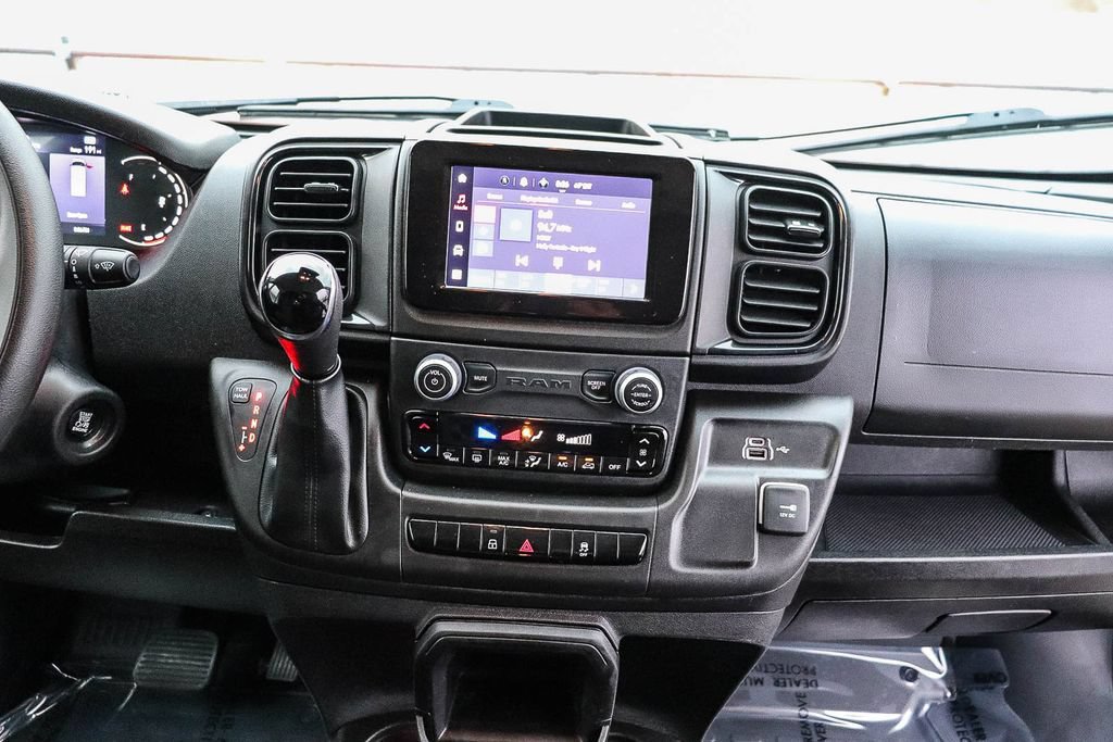 Used 2025 RAM ProMaster 2500 FWD image 15