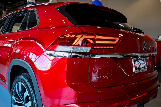 Used 2022 Volkswagen Atlas Cross Sport SEL Premium R-Line image 13