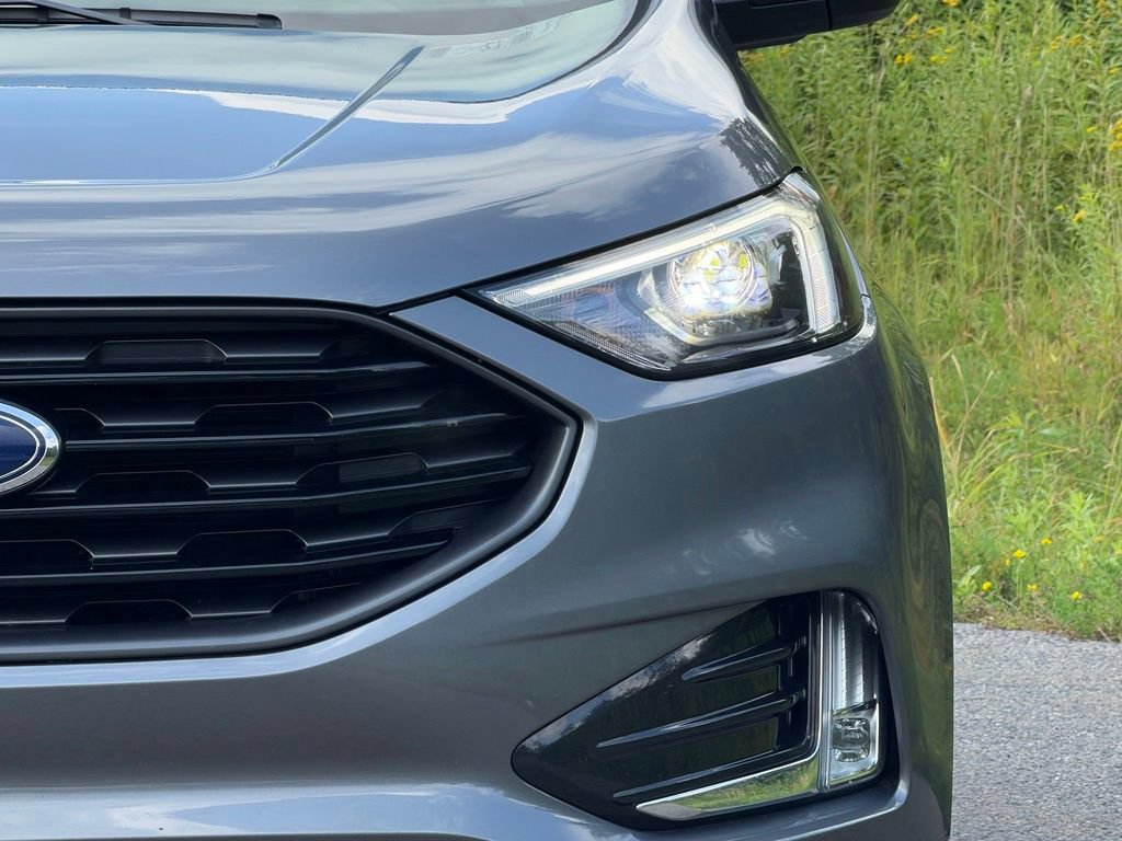 Used 2024 Ford Edge SEL w/ Sport Appearance Package AWD/4WD image 2