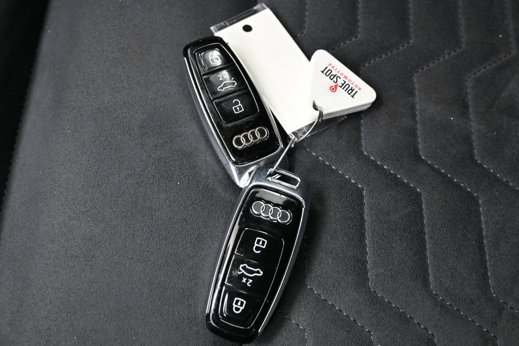 Used 2024 Audi e-tron GT Premium Plus AWD/4WD image 24