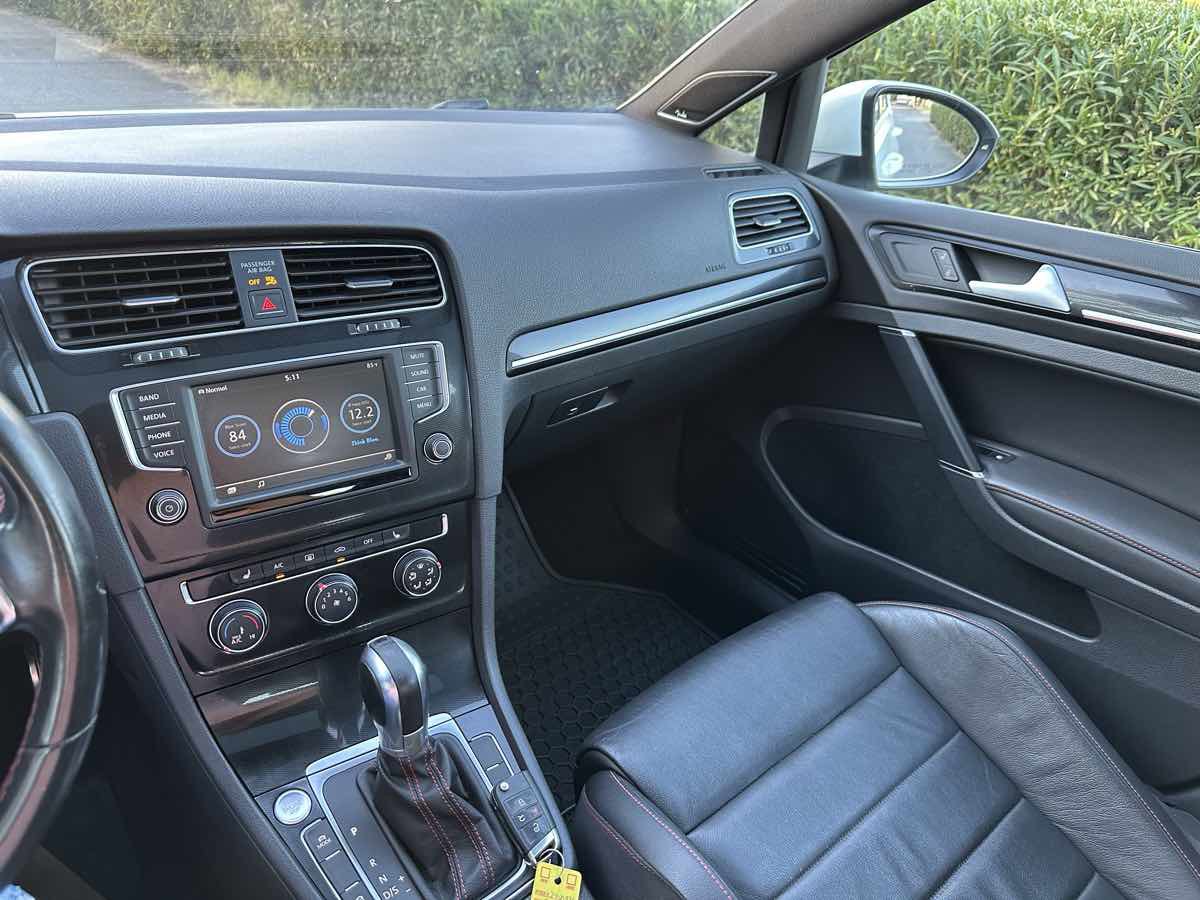 Used 2016 Volkswagen GTI SE w/ Lighting Package (SEL) FWD image 19
