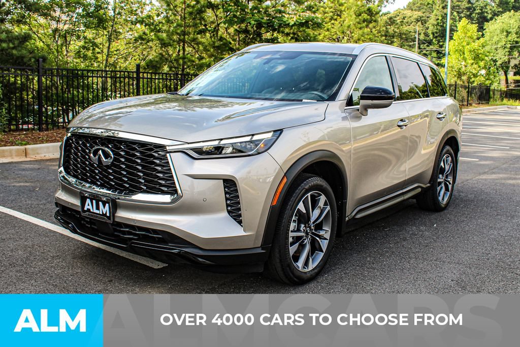 Used 2023 INFINITI QX60 Luxe w/ Cargo Package FWD image 2