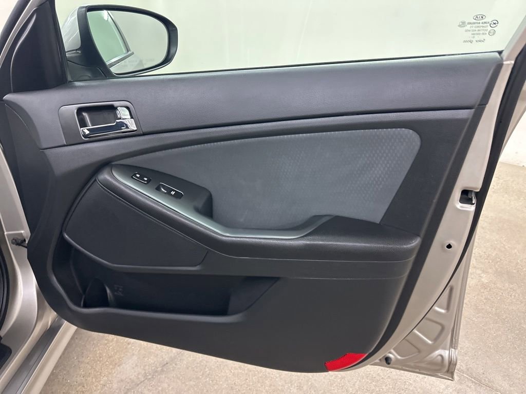 Used 2013 Kia Optima LX w/ Hybrid Convenience Pkg image 19