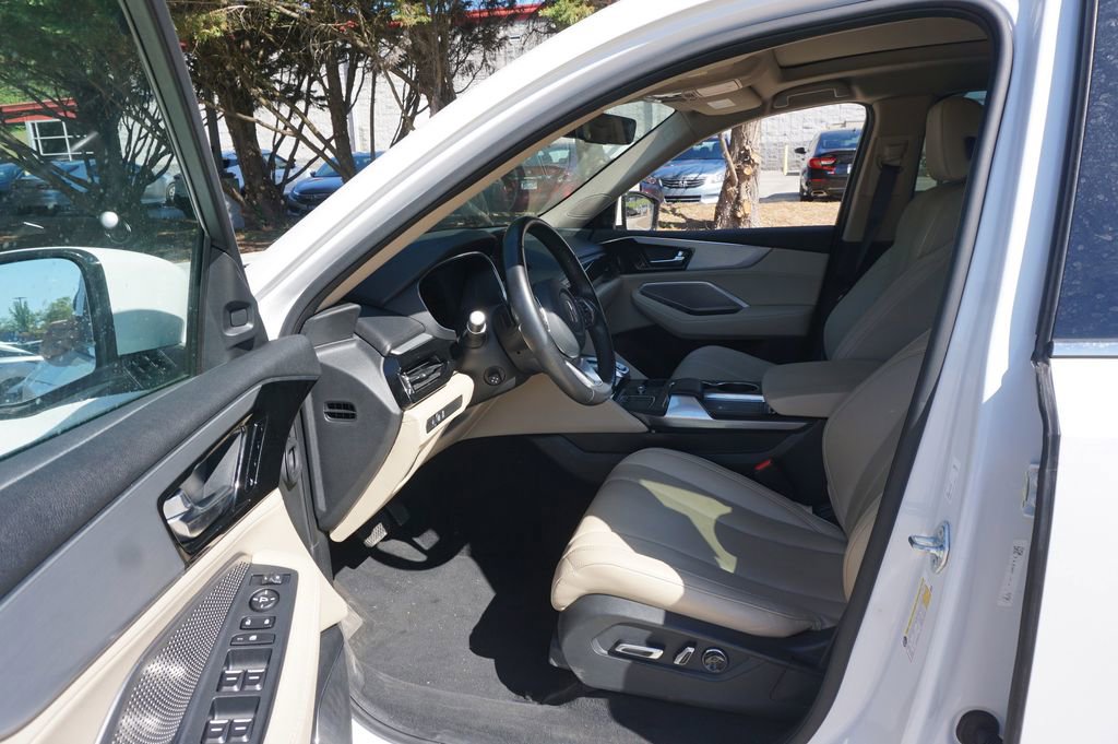 Used 2023 Acura MDX SH-AWD image 2