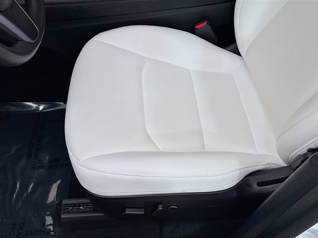 Used 2022 Tesla Model Y Long Range AWD/4WD image 19