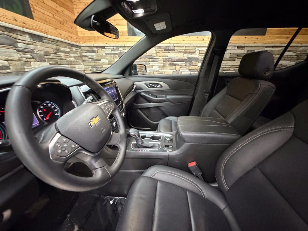 Used 2023 Chevrolet Traverse LT w/ LPO, Floor Liner Package AWD/4WD image 27