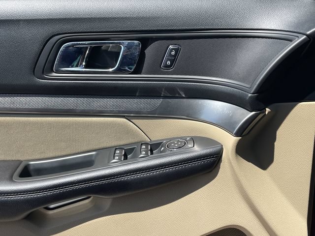 Used 2017 Ford Explorer FWD image 20