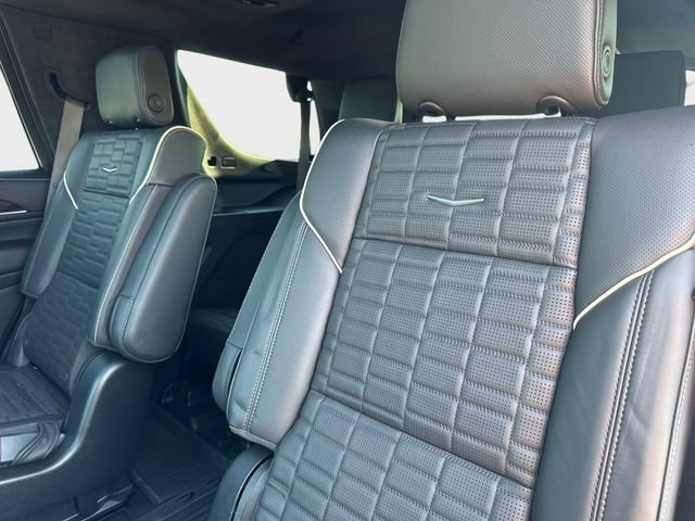 Certified 2023 Cadillac Escalade Premium Luxury Platinum AWD/4WD image 14