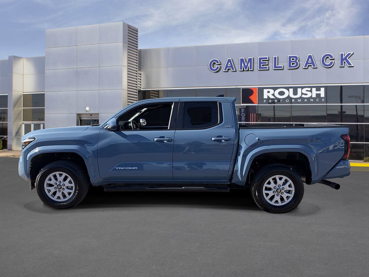 Used 2026 Toyota Tacoma SR5 AWD/4WD image 3