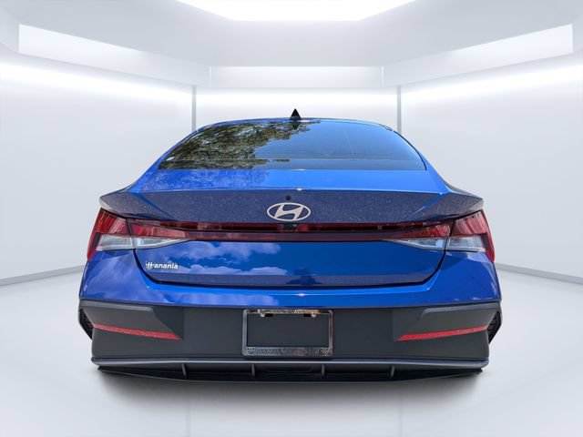 Used 2024 Hyundai Elantra SEL FWD image 4