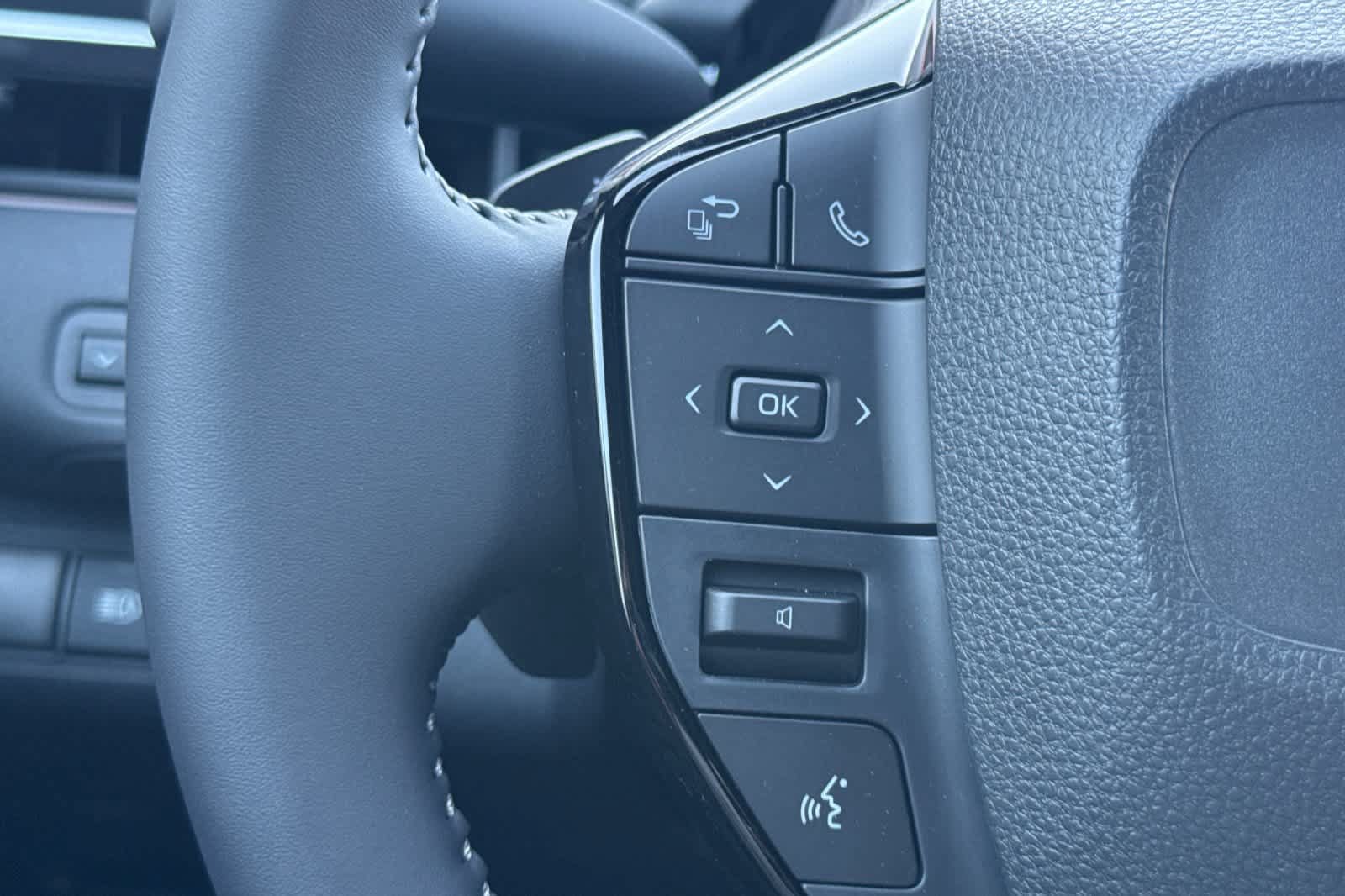 Certified 2026 Toyota C-HR AWD/4WD image 25