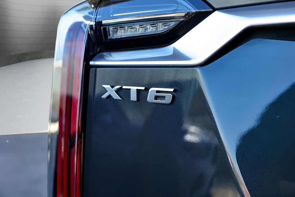 Used 2022 Cadillac XT6 Sport image 16