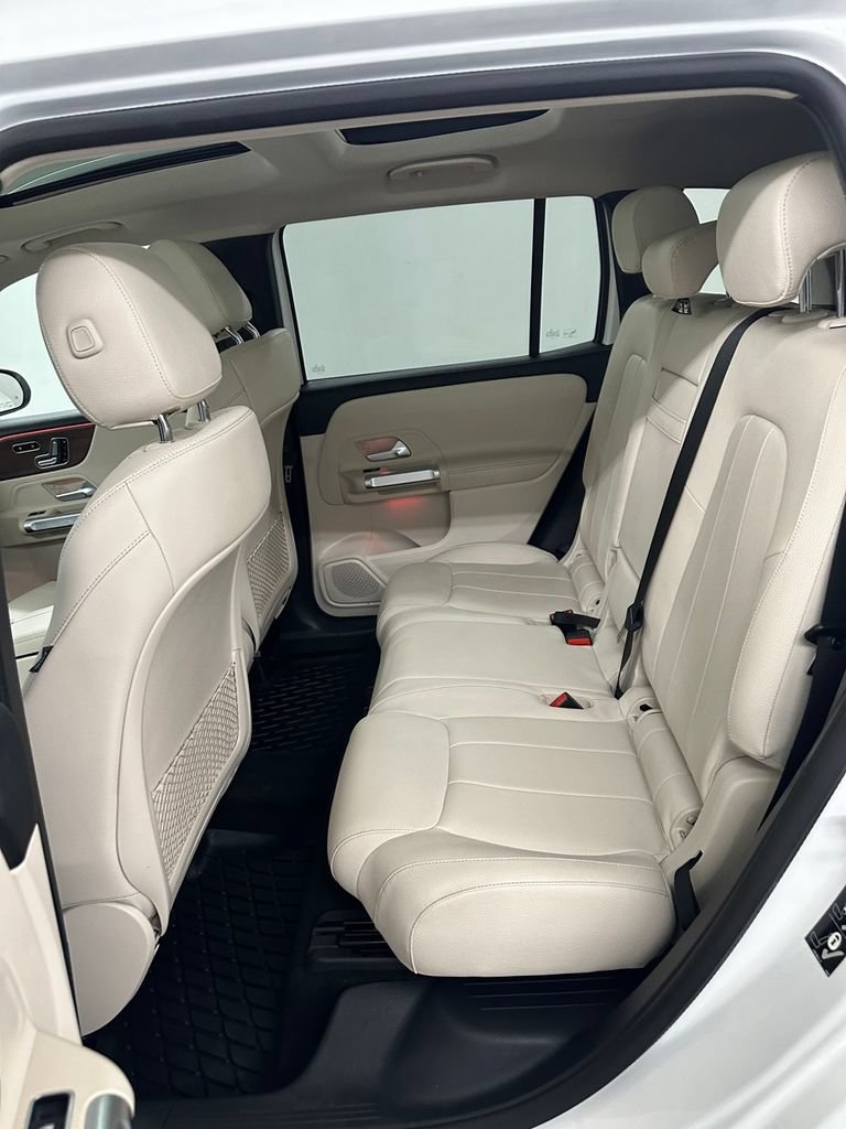 Used 2022 Mercedes-Benz GLB 250 4MATIC image 27
