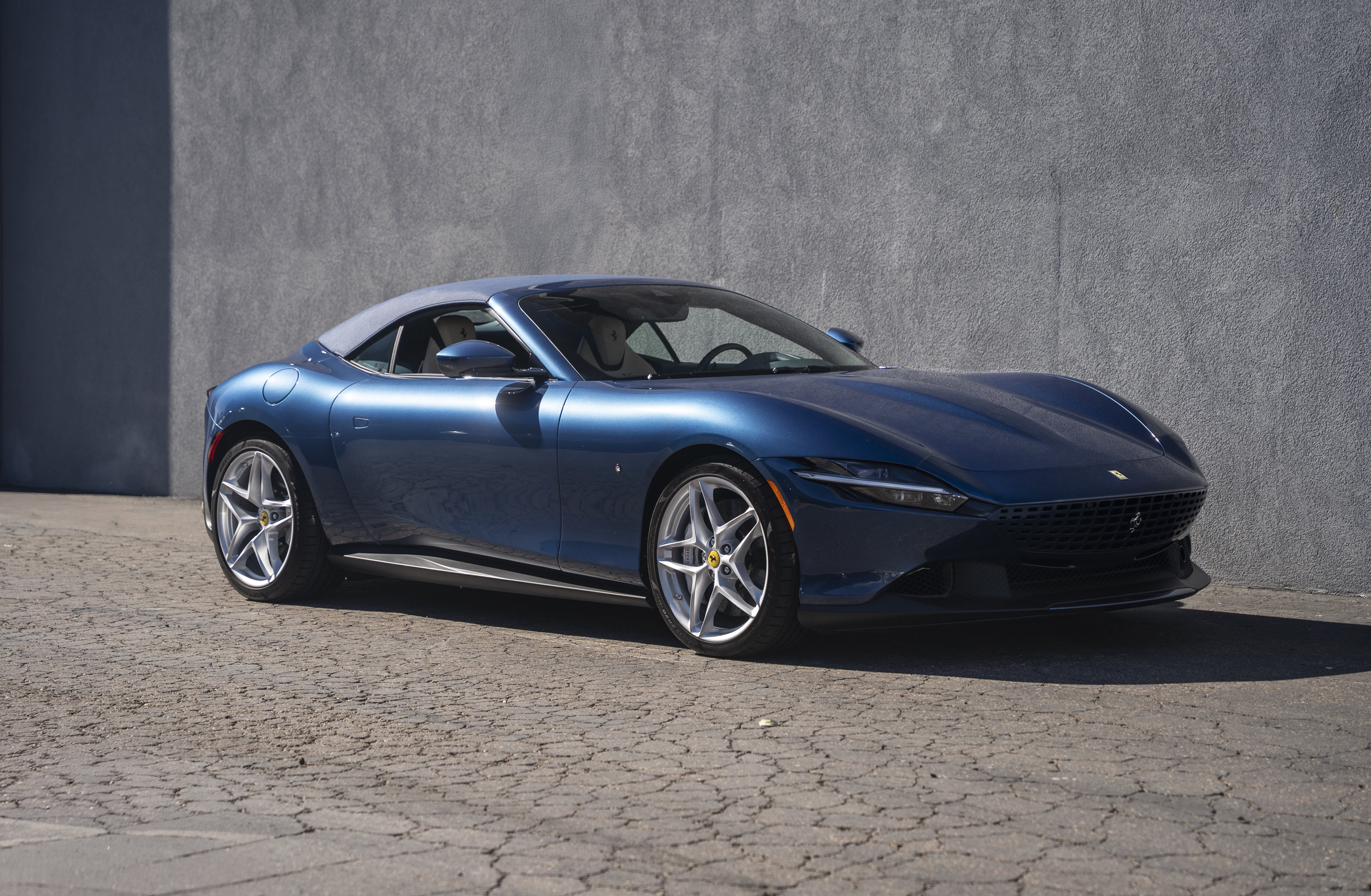 Certified 2025 Ferrari Roma Spider image 9