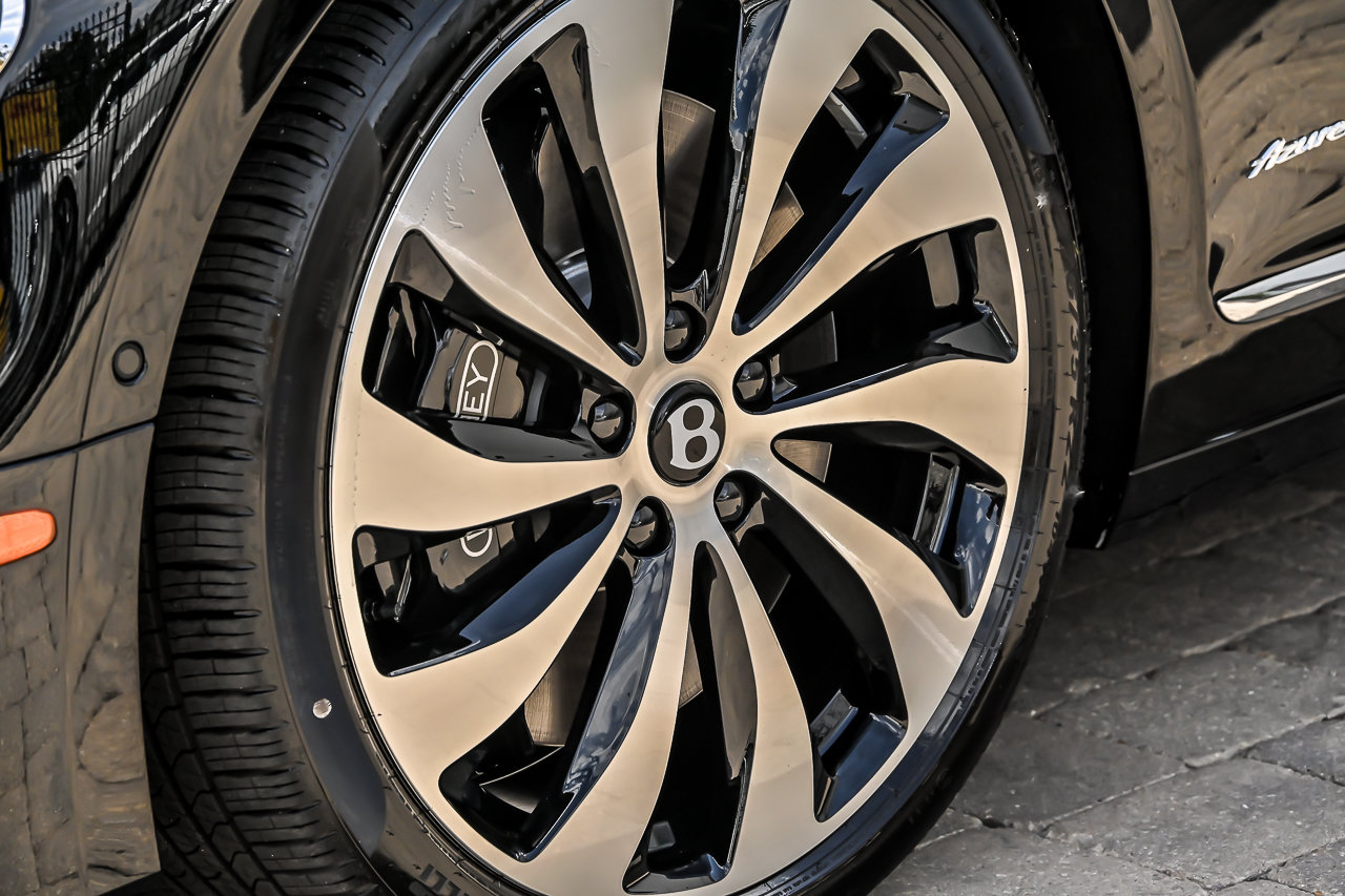New 2026 Bentley Flying Spur Plug-In Hybrid AWD/4WD image 8
