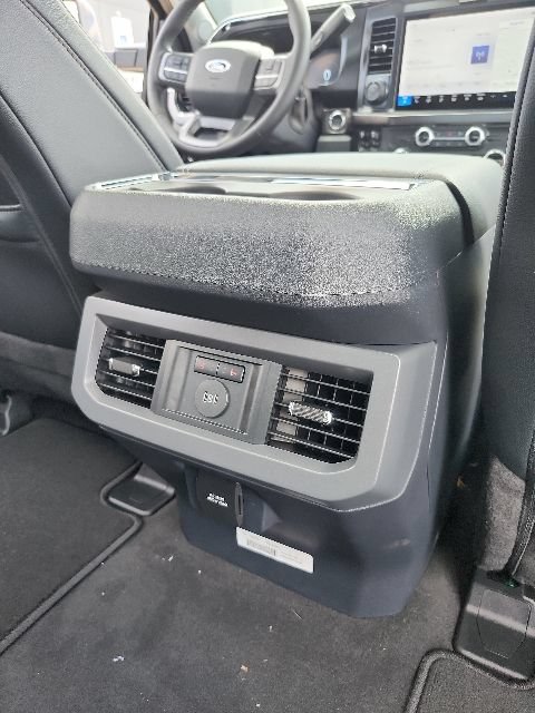 New 2026 Ford F350 Lariat w/ Black Appearance Package AWD/4WD image 32