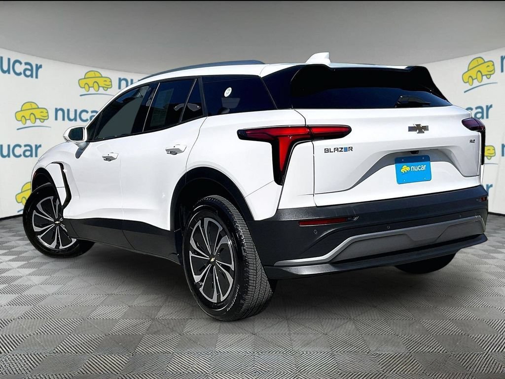 Used 2024 Chevrolet Blazer EV LT AWD/4WD image 4