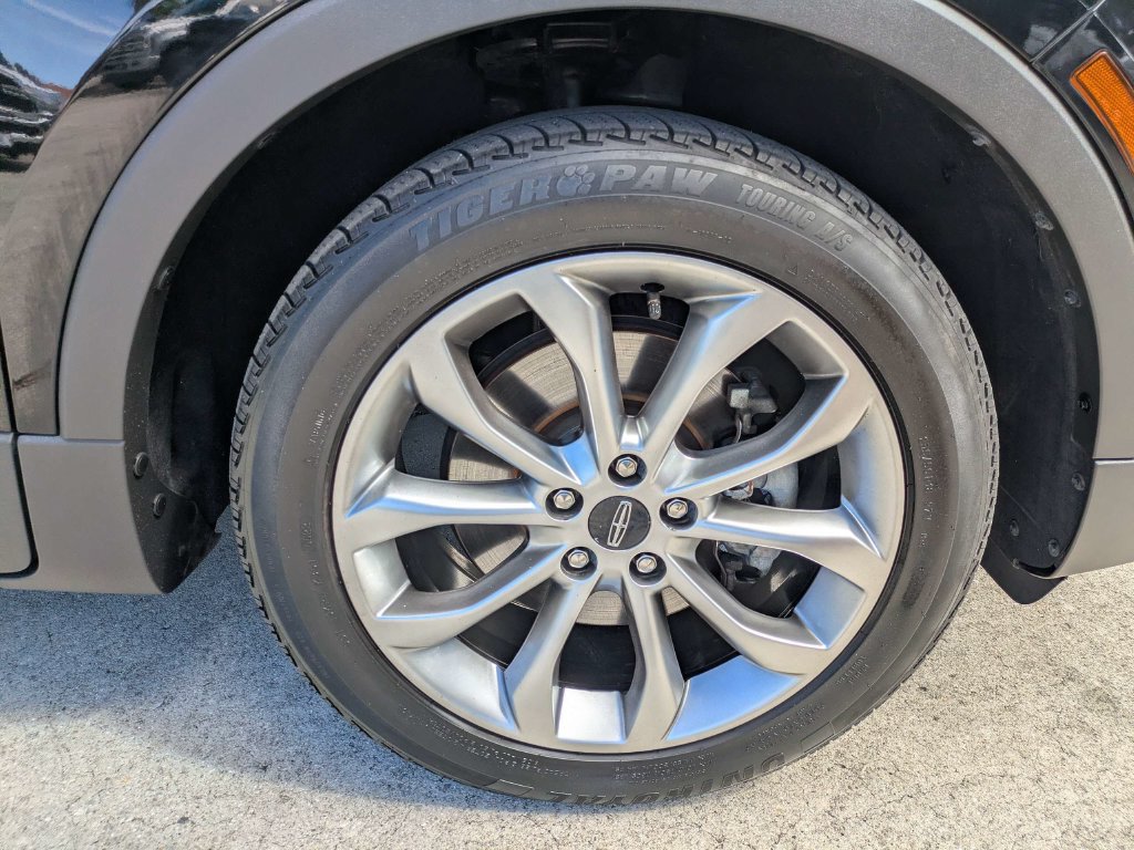 Used 2018 Lincoln MKC Select w/ Select Plus Package FWD image 11