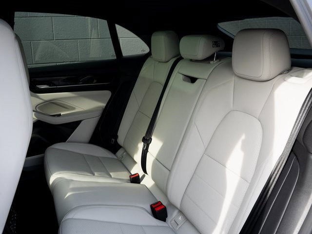 Certified 2025 Porsche Macan 4S Electric image 18