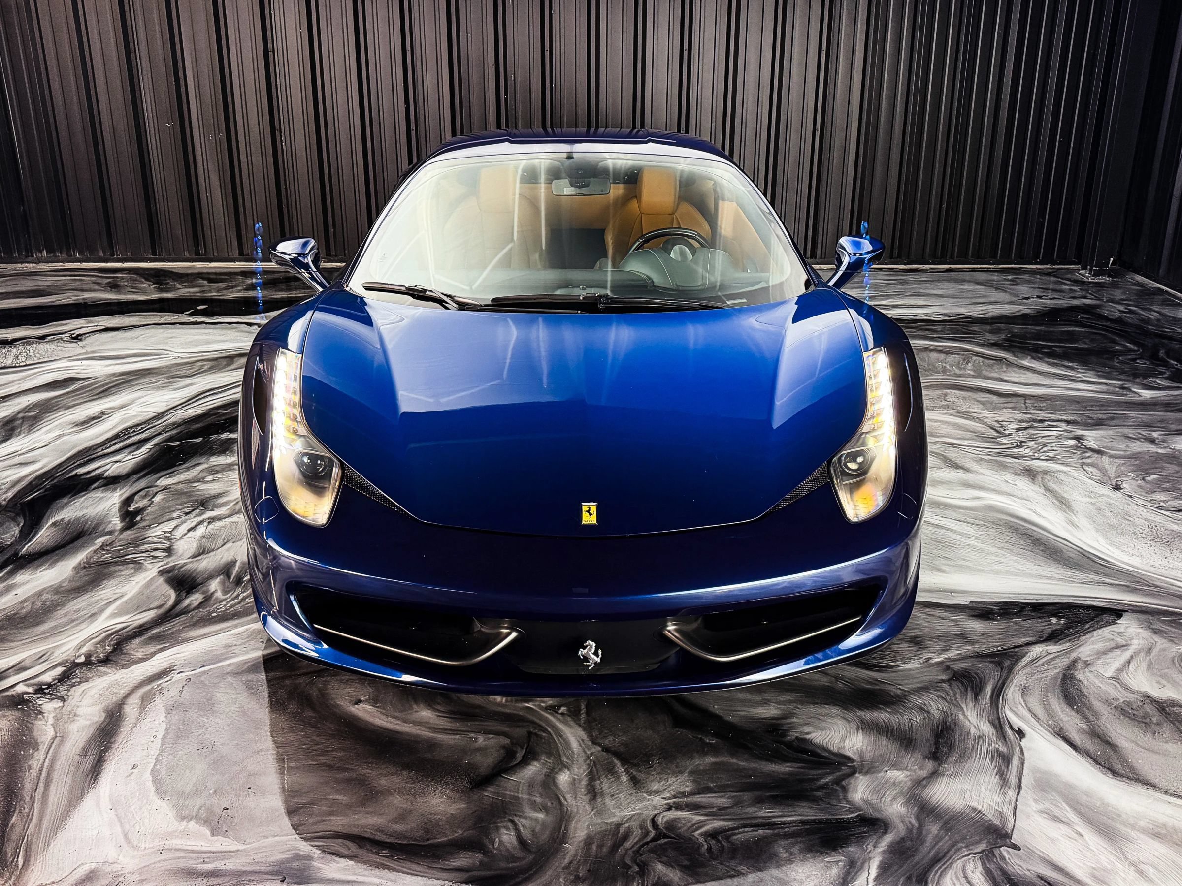 Used 2014 Ferrari 458 Italia Coupe RWD image 2