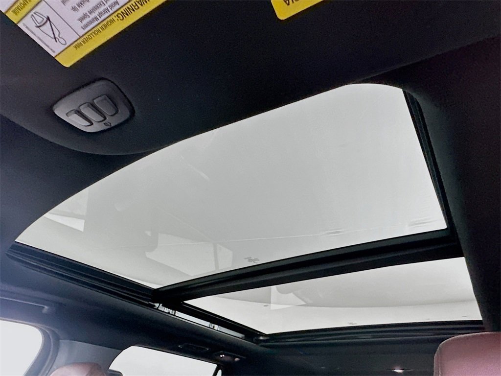 Used 2022 Ford Expedition Max Limited image 21