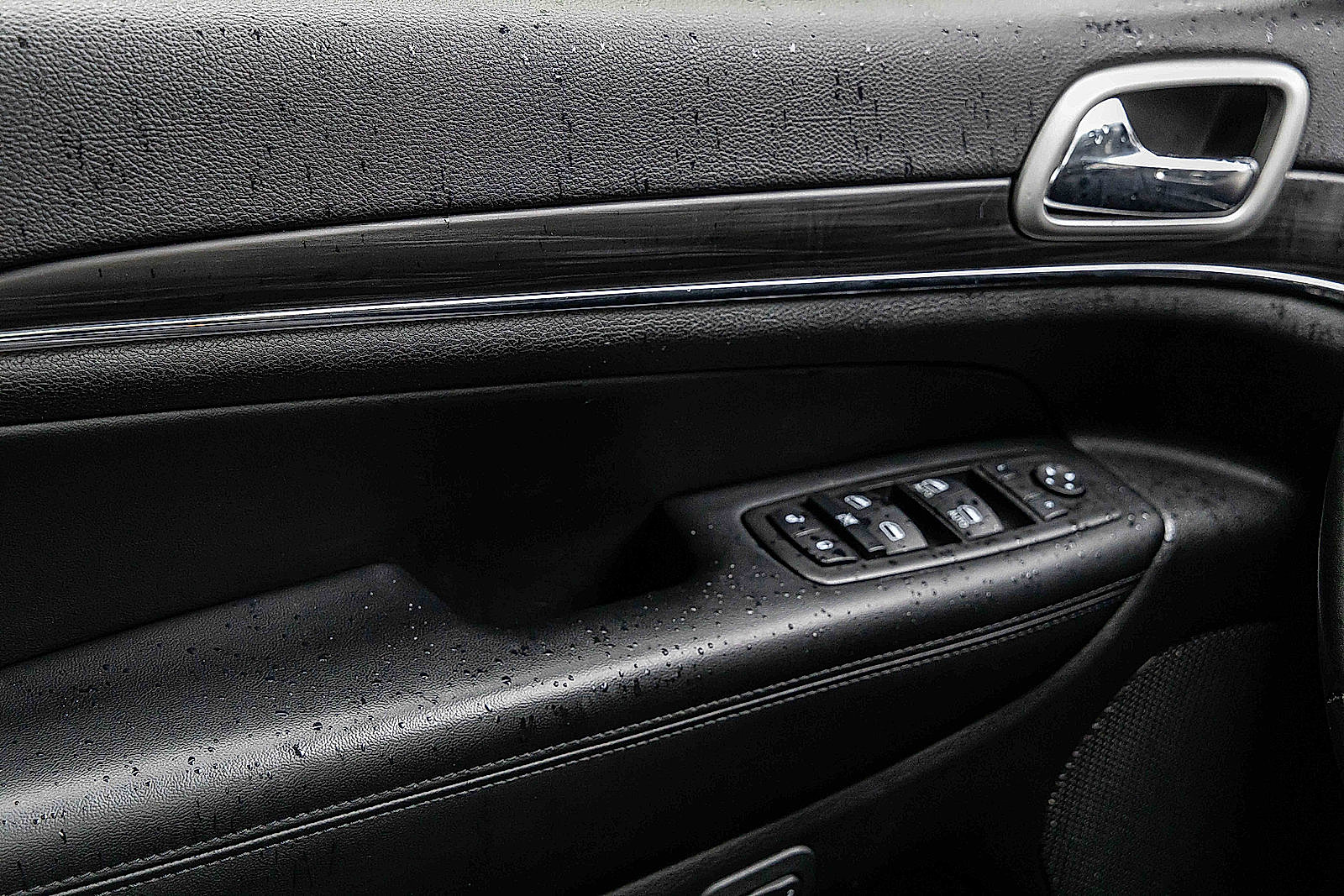 Used 2022 Jeep Grand Cherokee Limited image 15