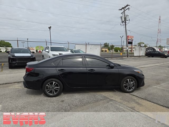 Used 2024 Kia Forte LXS FWD image 2