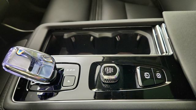 New 2026 Volvo XC90 T8 Ultra w/ Lounge Package AWD/4WD image 17