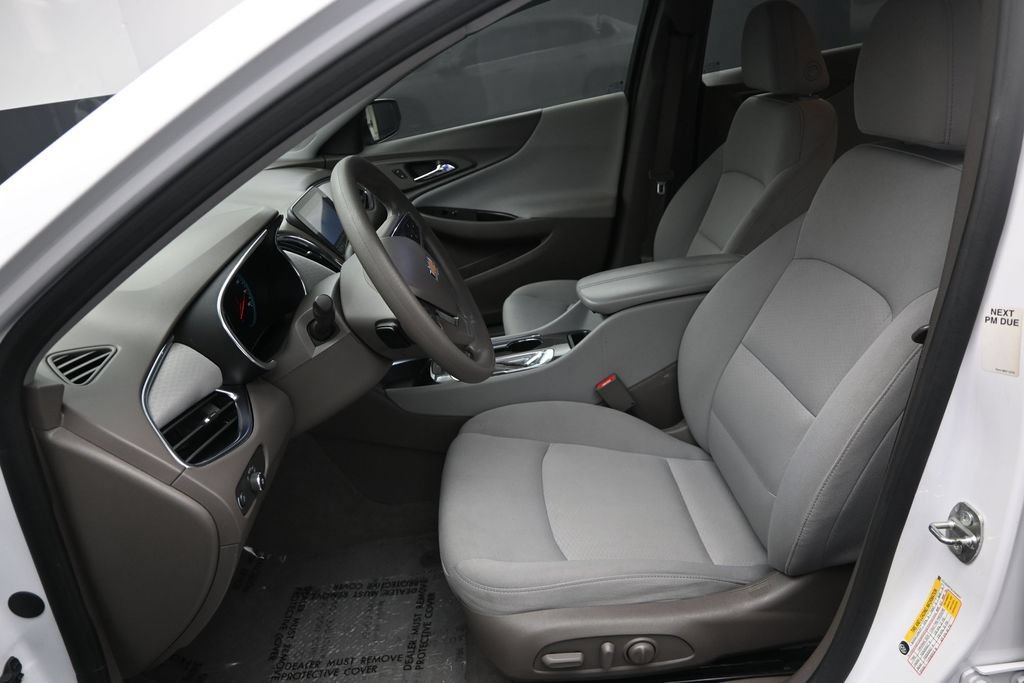 Used 2020 Chevrolet Malibu LT FWD image 12